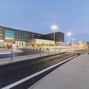 华沙机场万怡酒店 酒店